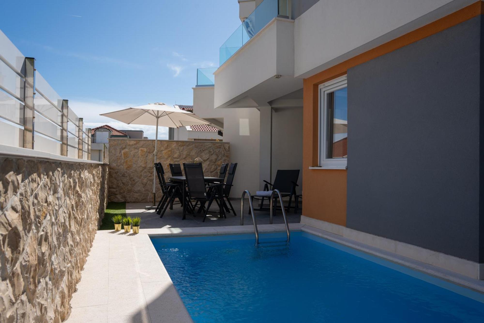Apartment Funtastic With Private Pool Novalja Exterior foto